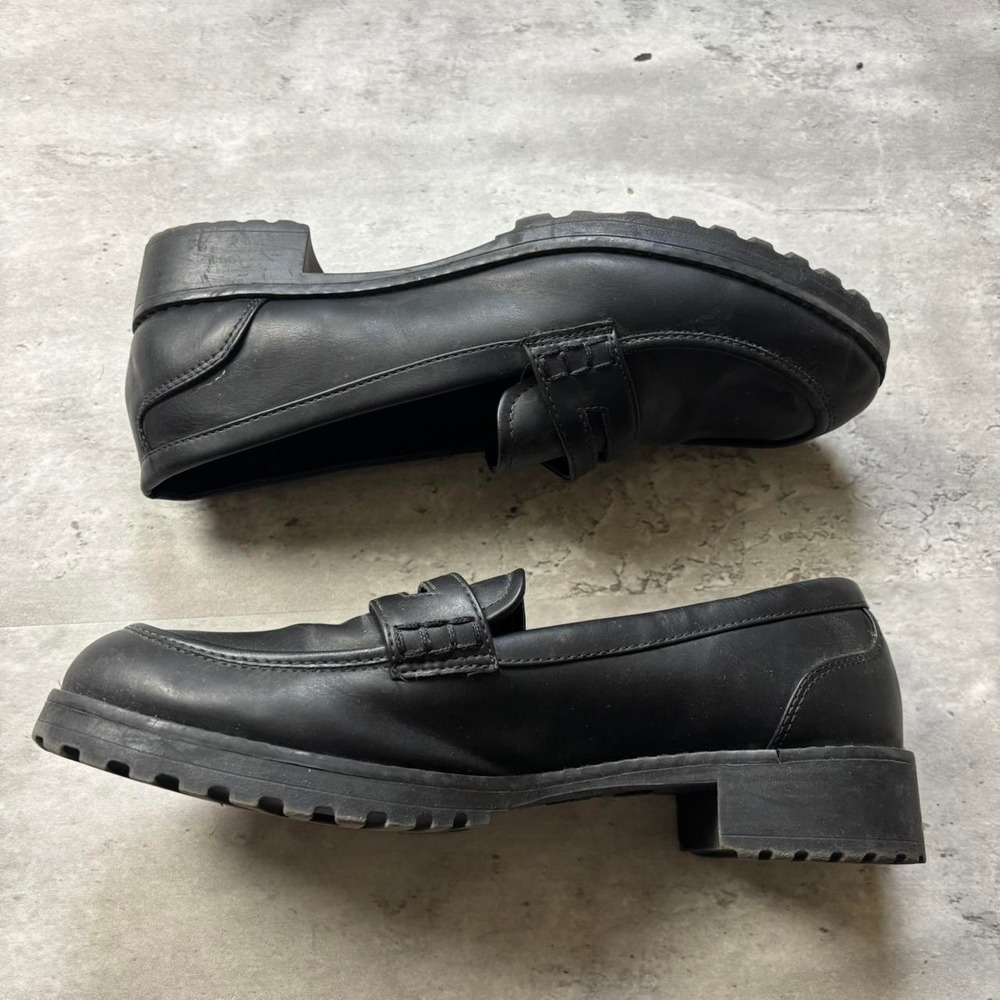 Time and Tru Loafers Size Eleven Wide Black Y2K Grunge Chunky Penny Loafer